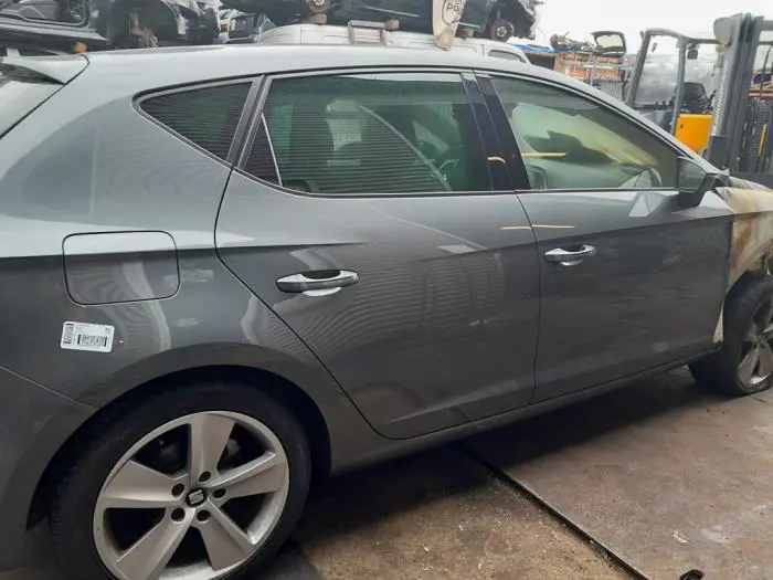 Mechanizm szyby prawej tylnej wersja 4-drzwiowa Seat Leon