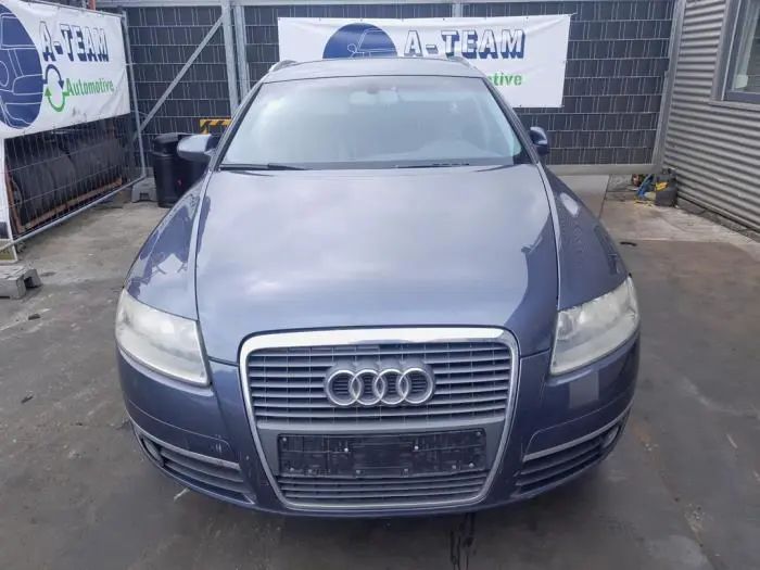 Zderzak przedni Audi A6