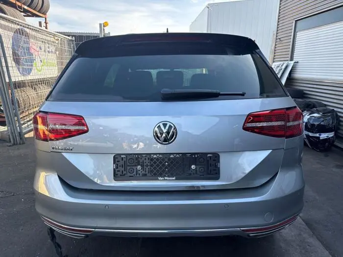 Silnik wycieraczki tylnej Volkswagen Passat