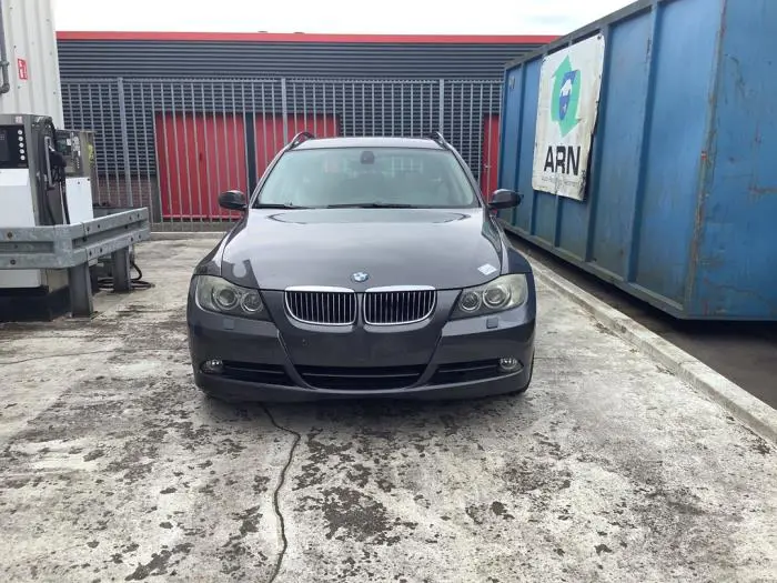 Zacisk hamulcowy lewy tyl BMW 3-Serie