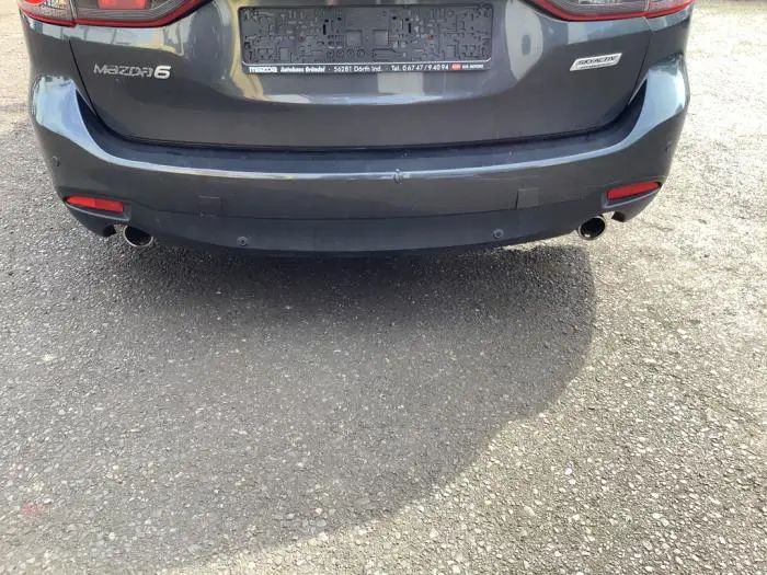 Zderzak tylny Mazda 6.