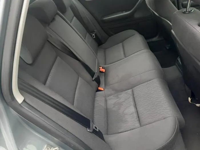 Pas bezpieczenstwa lewy tyl Audi A4