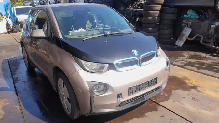 Blotnik prawy przód BMW I3