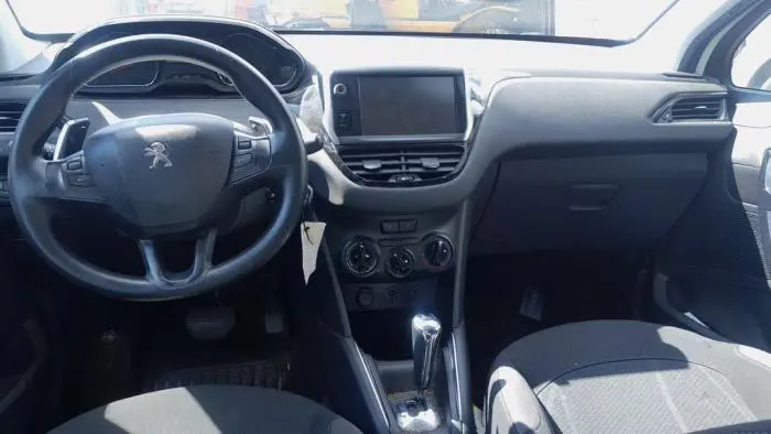 System nawigacji Peugeot 208