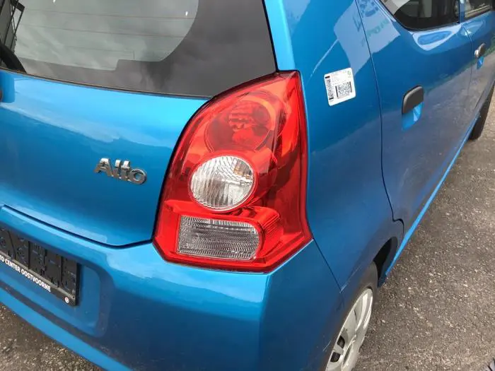 Tylne swiatlo pozycyjne prawe Suzuki Alto