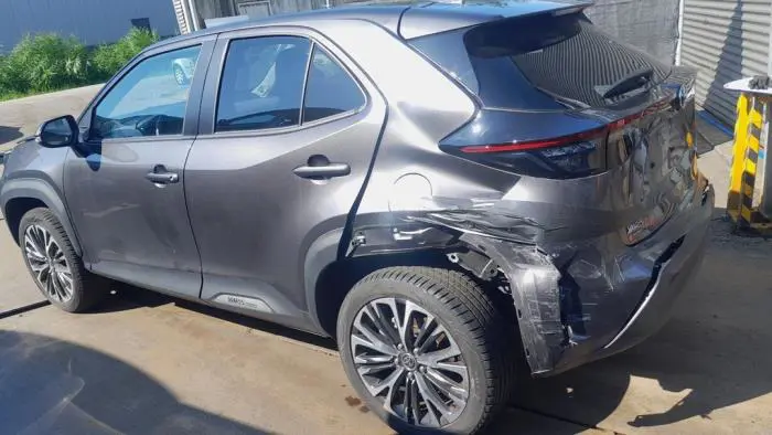 Drzwi lewe tylne wersja 4-drzwiowa Toyota Yaris Cross