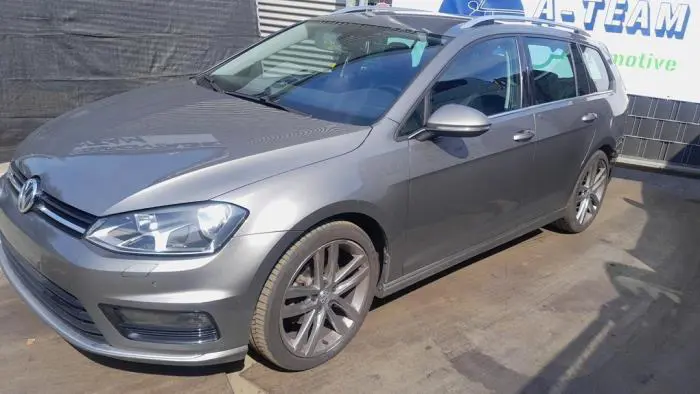 Drzwi lewe przednie wersja 4-drzwiowa Volkswagen Golf