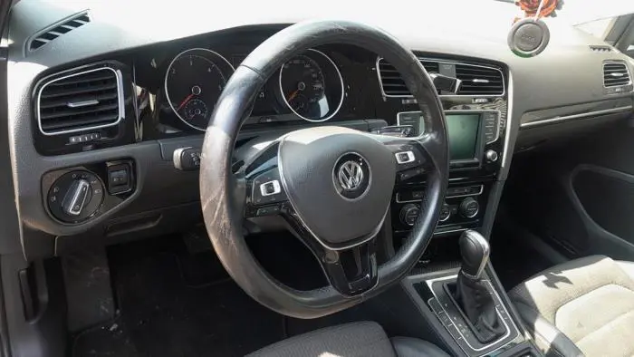 Tablica rozdzielcza Volkswagen Golf