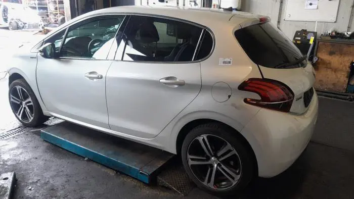 Drzwi lewe tylne wersja 4-drzwiowa Peugeot 208