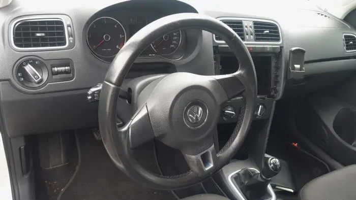 Tablica rozdzielcza Volkswagen Polo