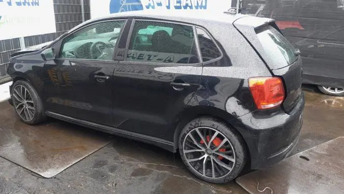 Drzwi lewe tylne wersja 4-drzwiowa Volkswagen Polo