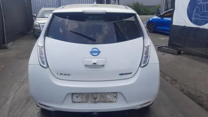 Zderzak tylny Nissan Leaf