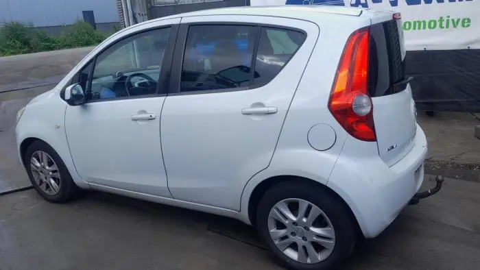 Pokrywa wlewu paliwa Opel Agila