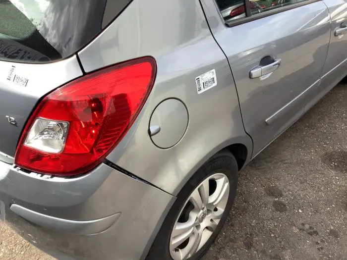 Pokrywa wlewu paliwa Opel Corsa