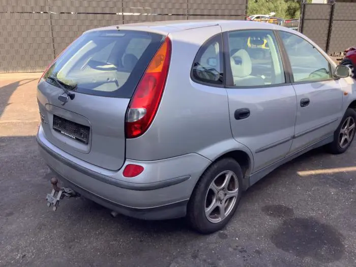 Zderzak tylny Nissan Almera Tino