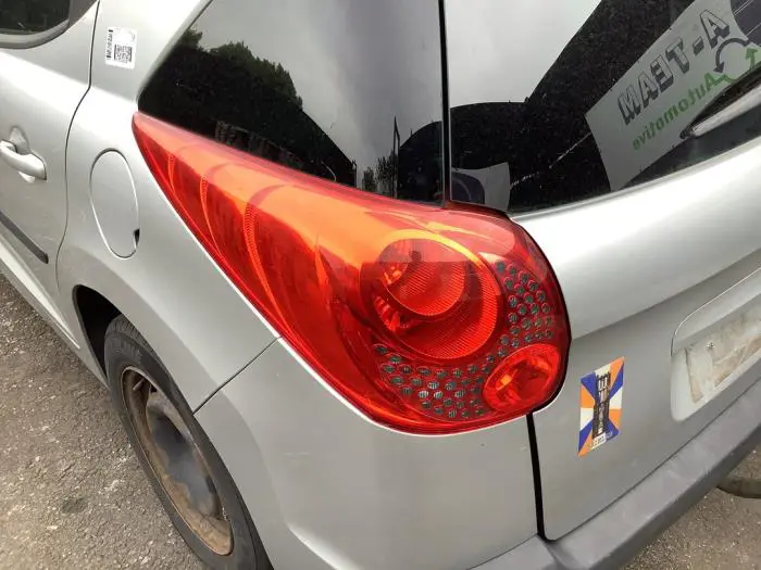 Tylne swiatlo pozycyjne lewe Peugeot 207