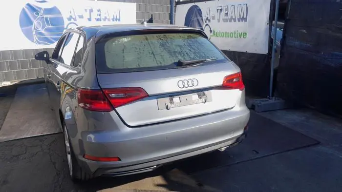 Os tylna napedu na przednie kola Audi A3