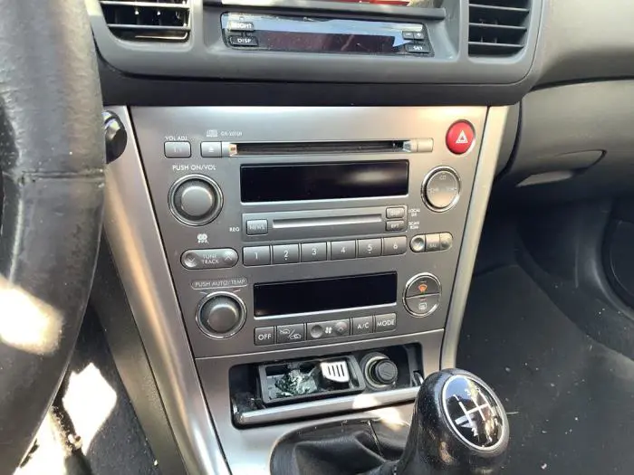 Radioodtwarzacz CD Subaru Outback