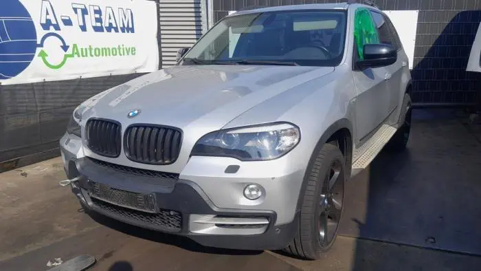 Chlodnica BMW X5