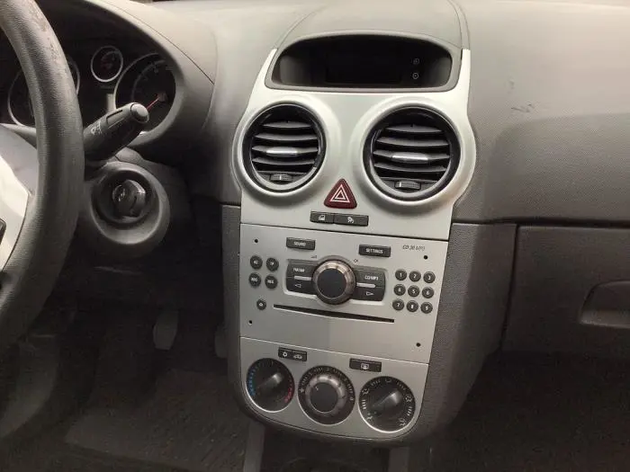 Radioodtwarzacz CD Opel Corsa