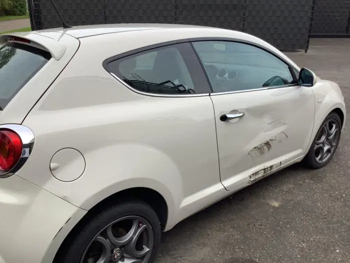 Pokrywa wlewu paliwa Alfa Romeo Mito