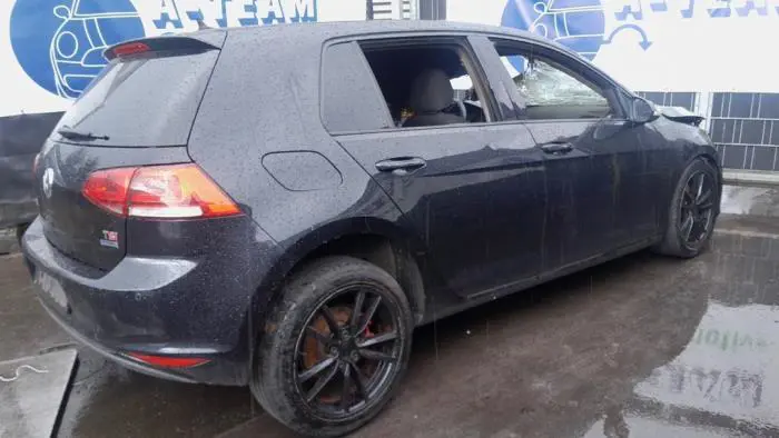 Pokrywa wlewu paliwa Volkswagen Golf