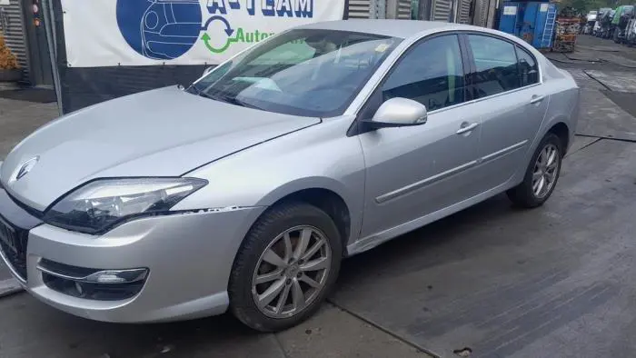 Drzwi lewe przednie wersja 4-drzwiowa Renault Laguna