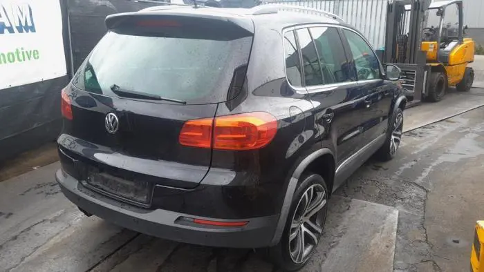 Sworzen prawy tyl Volkswagen Tiguan