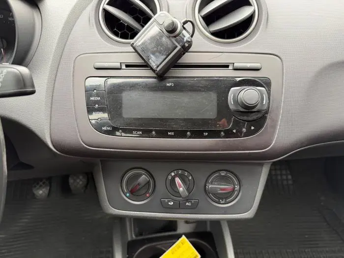 Radioodtwarzacz CD Seat Ibiza