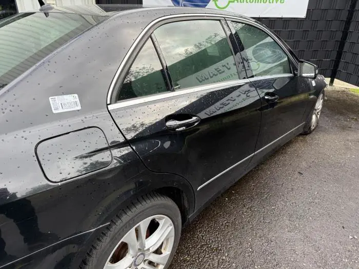 Pokrywa wlewu paliwa Mercedes E-Klasse