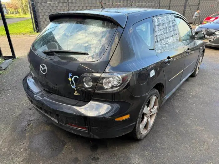 Zderzak tylny Mazda 3.