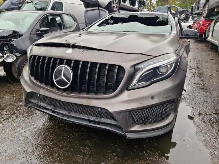 Os napedowa lewy przód Mercedes GLA