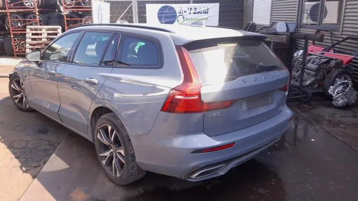 Drzwi prawe tylne wersja 4-drzwiowa Volvo V60