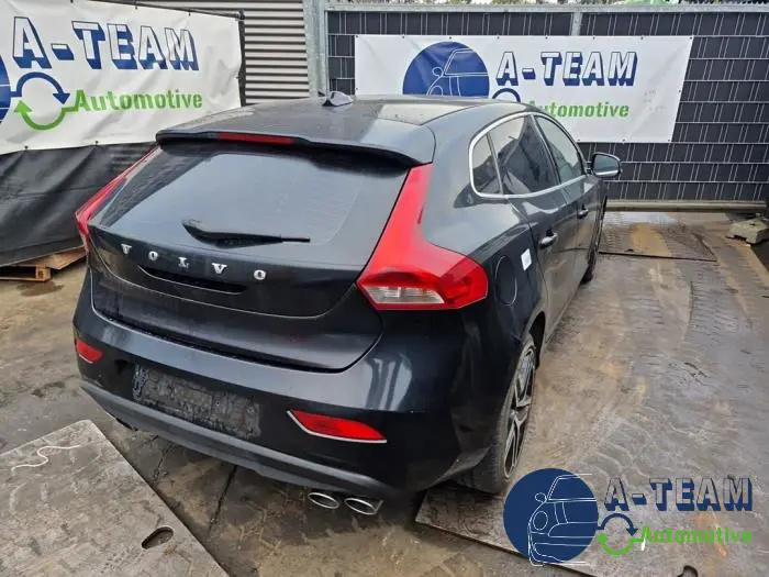 Volvo V40 12-